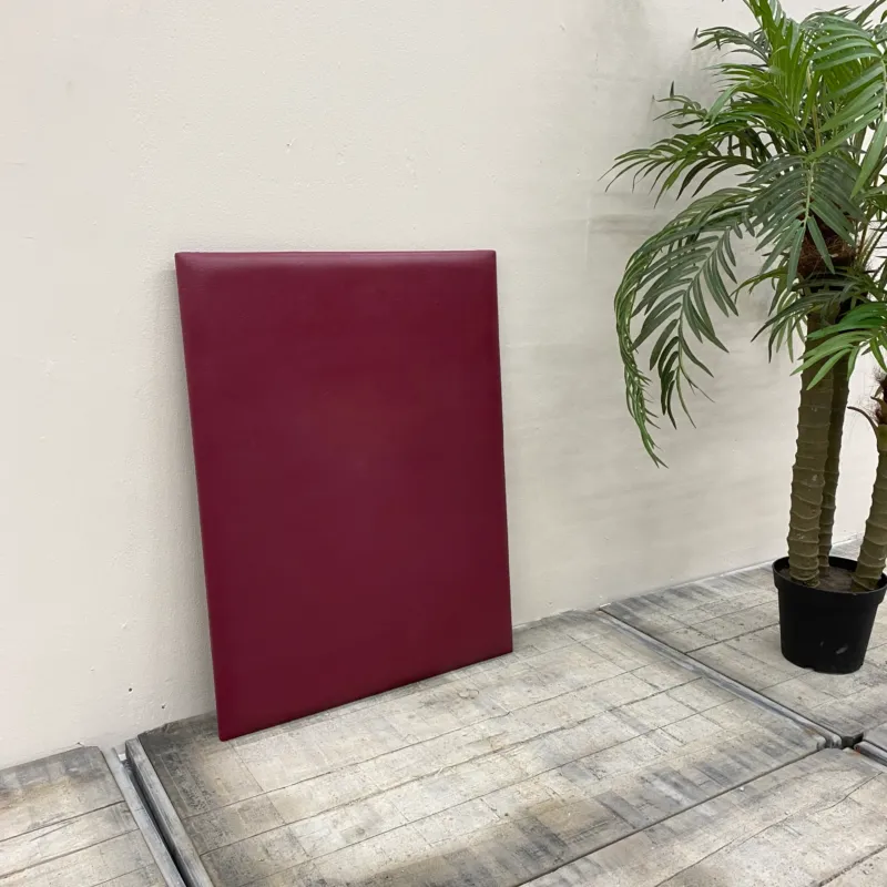 Akustik Wandpaneel 70x95 Lederoptik Bordeauxrot Gebraucht